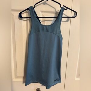 Nike women’s xsmall tank top blue